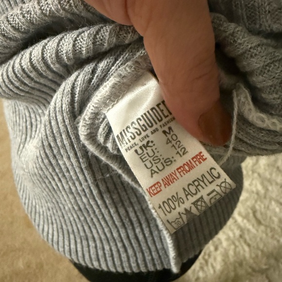 Missguided Sweater Dress - Picture 4 of 4